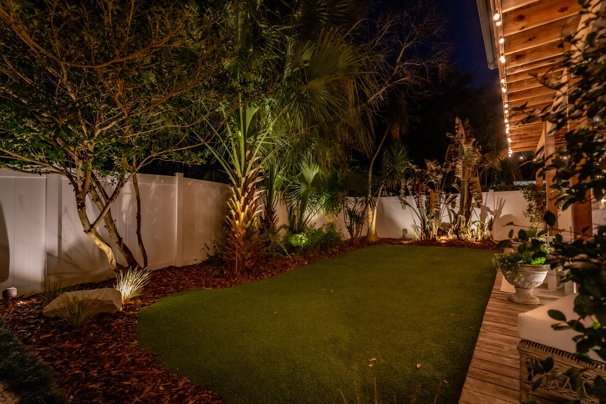 Premium Rock Accents Premium rock ground cover in Atlantic Beach with boulders, edging, and focal point stones